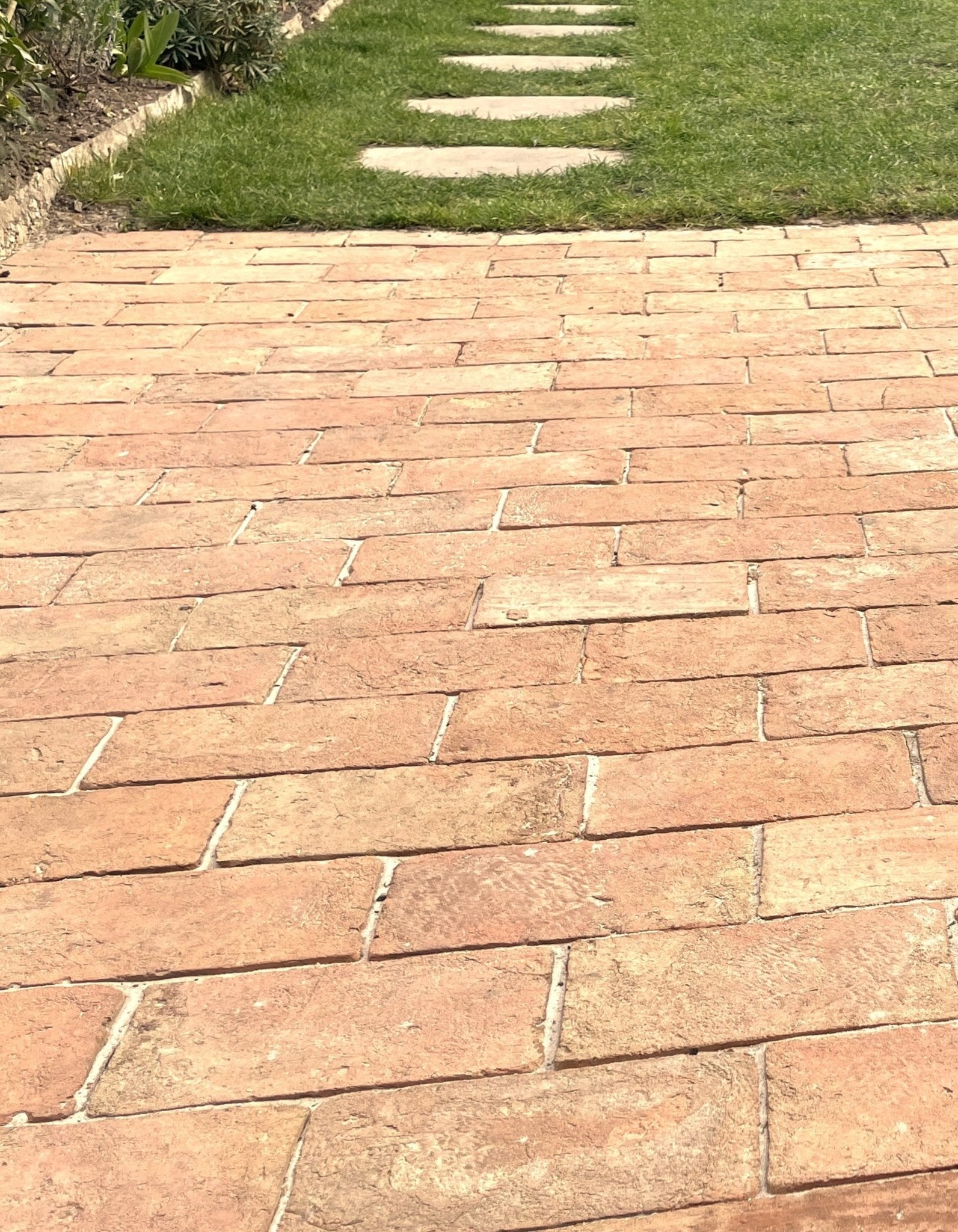 Saint Martin Pale Terracotta Brick Tiles 12 x 24 x 2cm - Baked Earth
