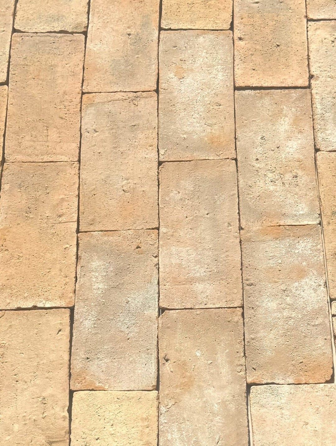 Saint Martin Pale Terracotta Thin Metro Tiles 10 x 20 x 1 cm - Baked Earth
