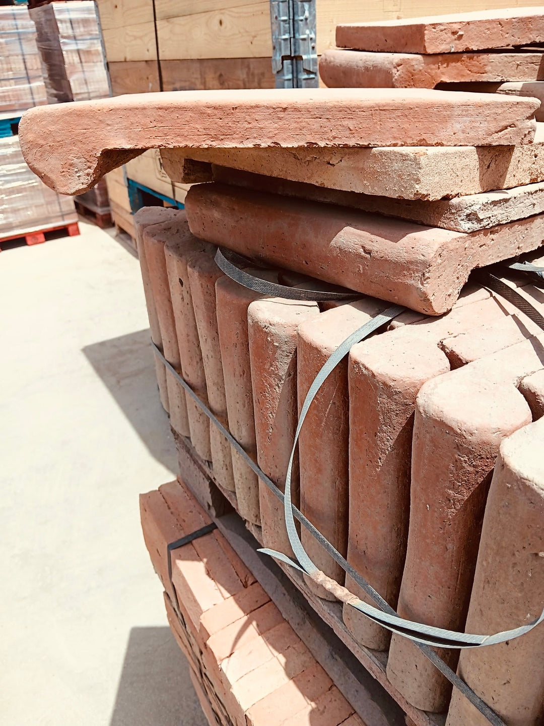 Spanish Unsealed Terracotta Bullnose 30 x 33 x 3 cm - Baked Earth